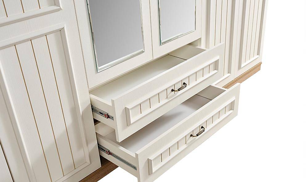 Estanze Bedroom with Base