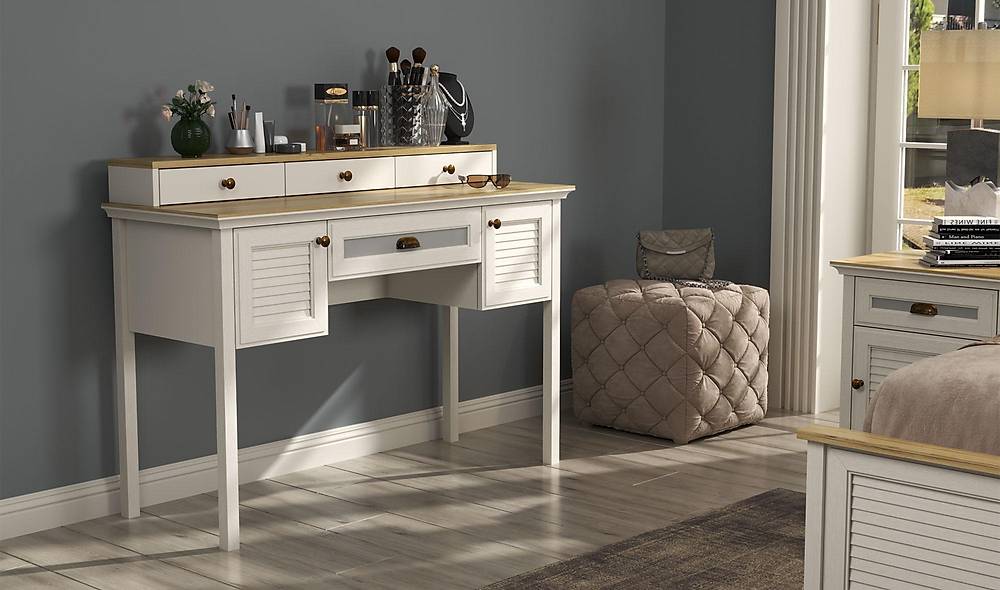 Astoria Make-Up Table