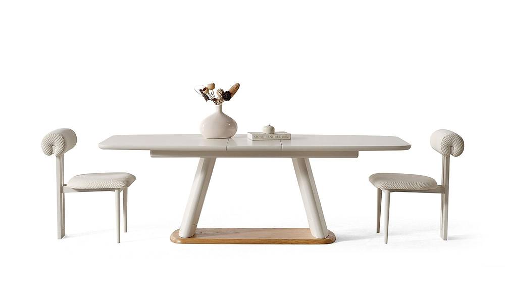 Wolke Dining Table Set
