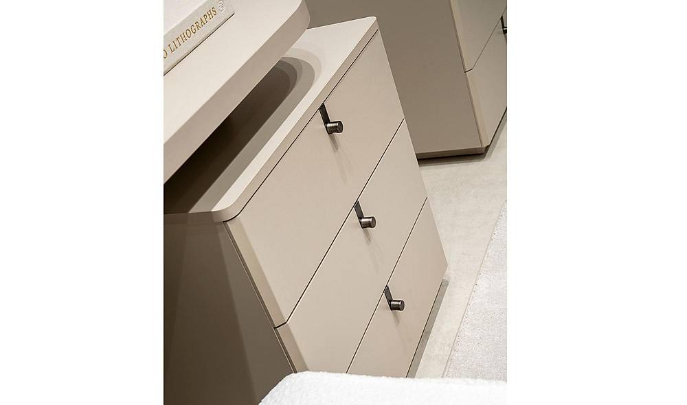 Latte Base Bedroom - Corner Wardrobe