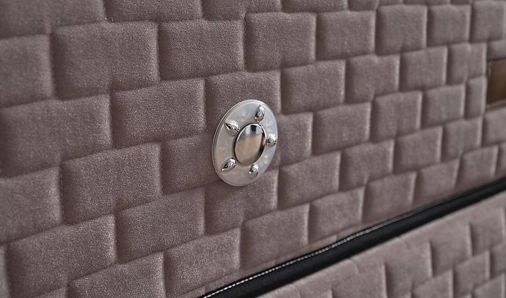 Kuka Base + Headboard + Bed