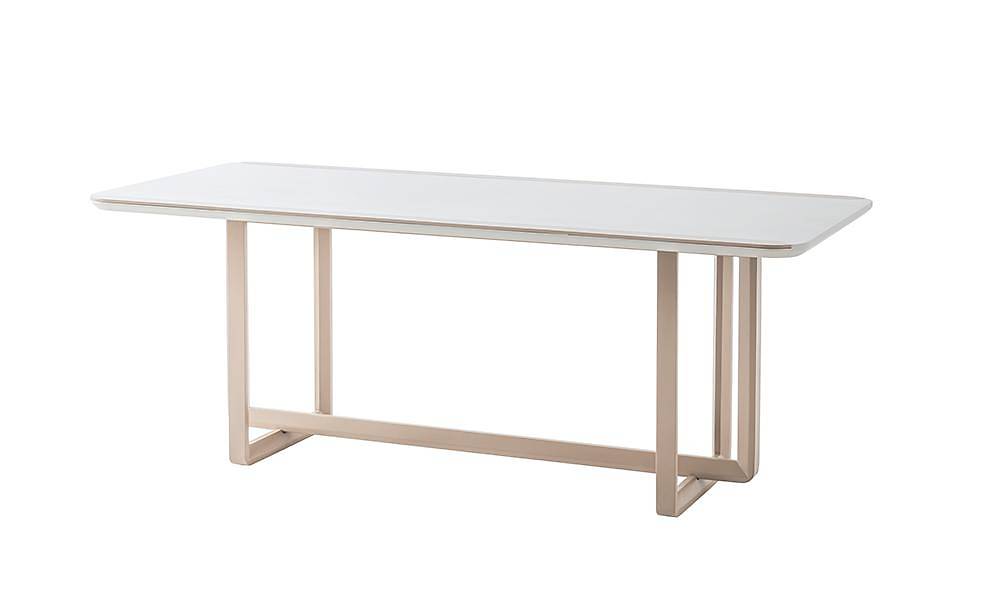 nnova Dining Room