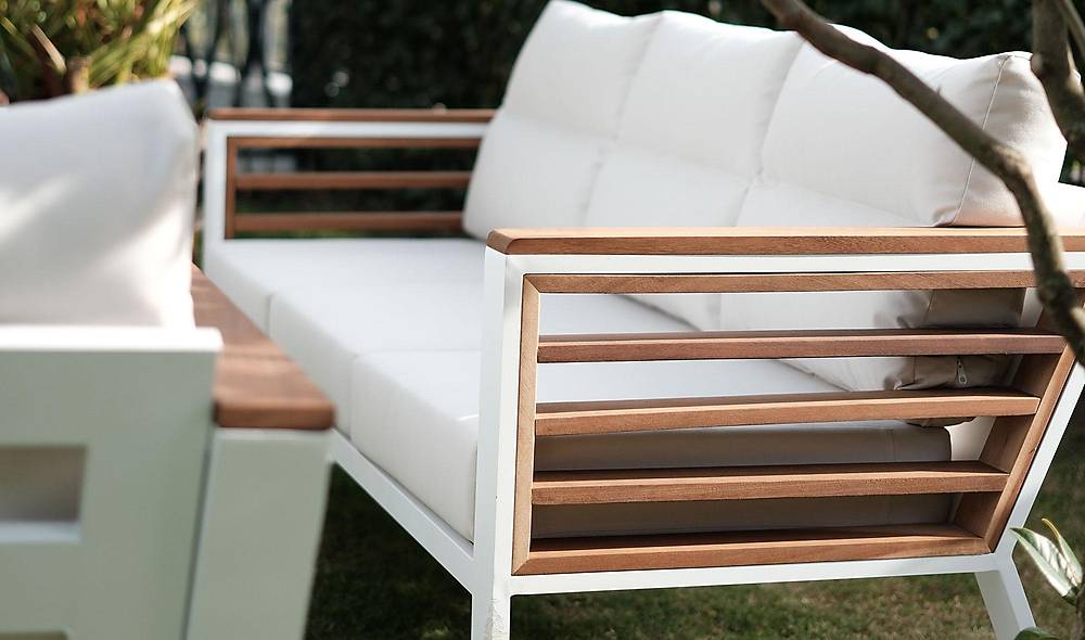 Nandy Garden Sofa Set