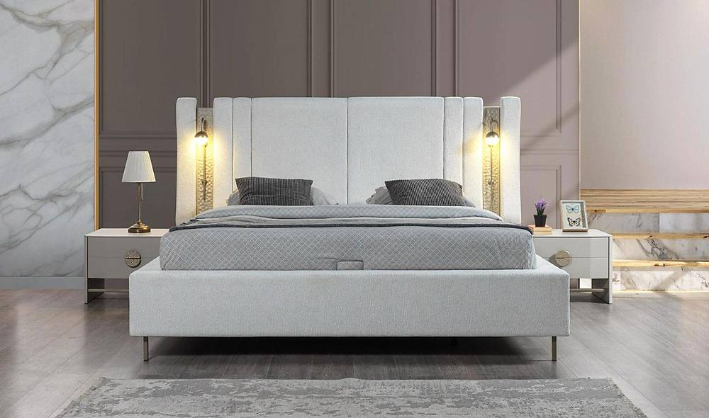 Hari Base Bedroom