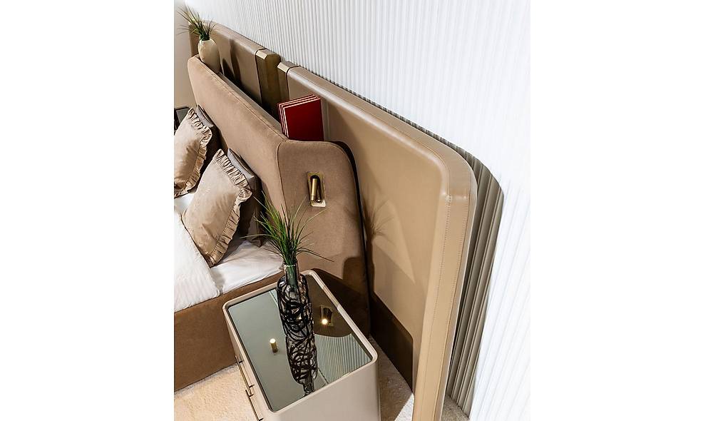 Mavera Dressing Room