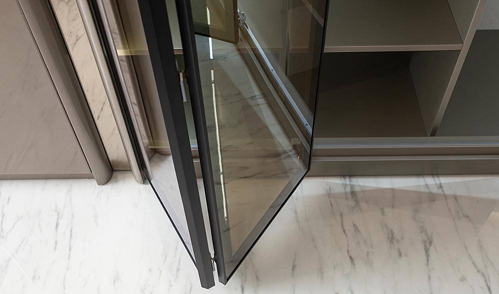 Valeri 6 Door Wardrobe