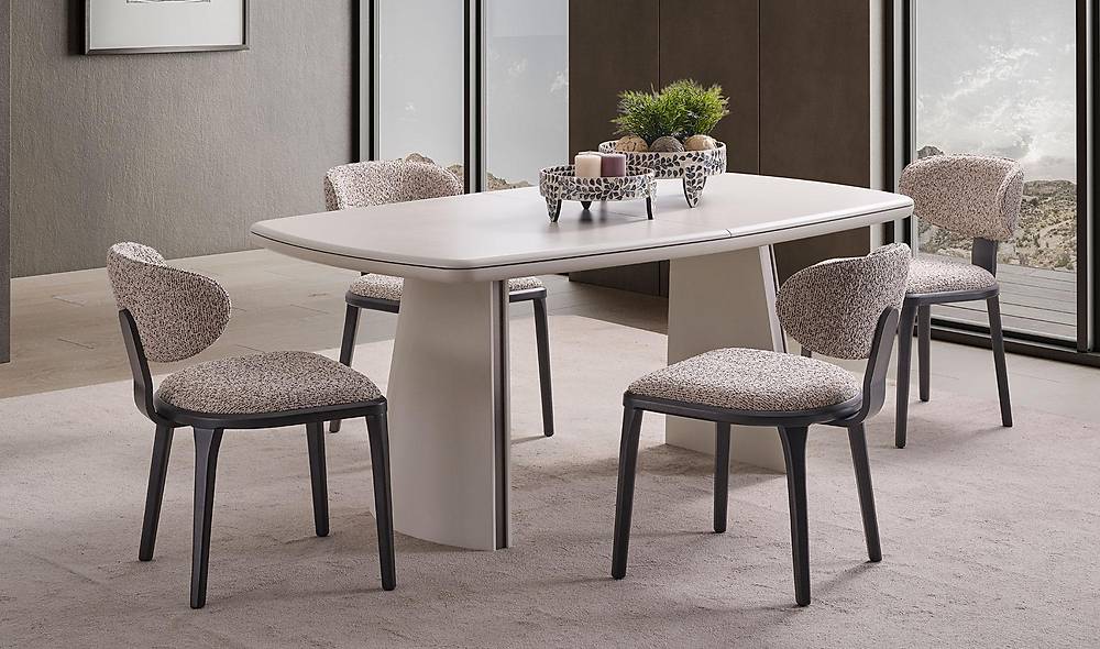 Tinase Dining Room