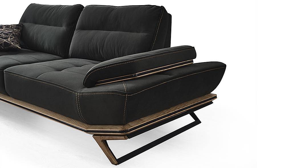 Larina Sofa