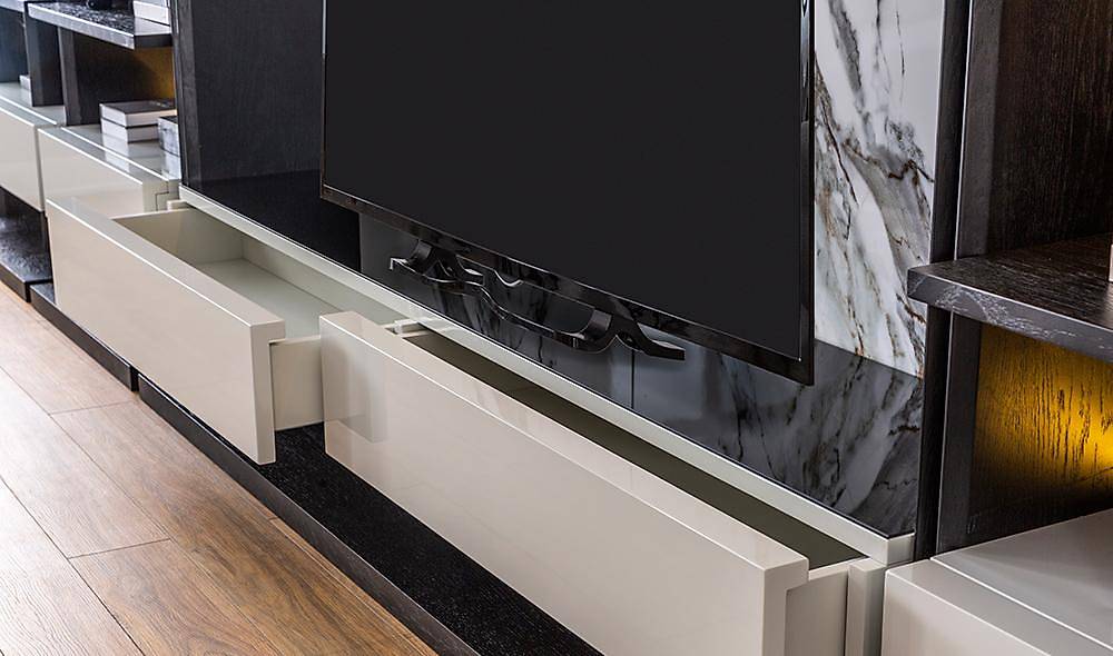 Elika Wall Unit - Display