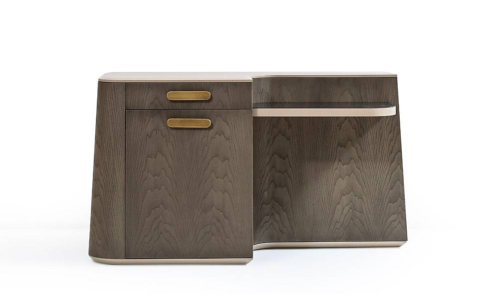 Mavera Dressing Room