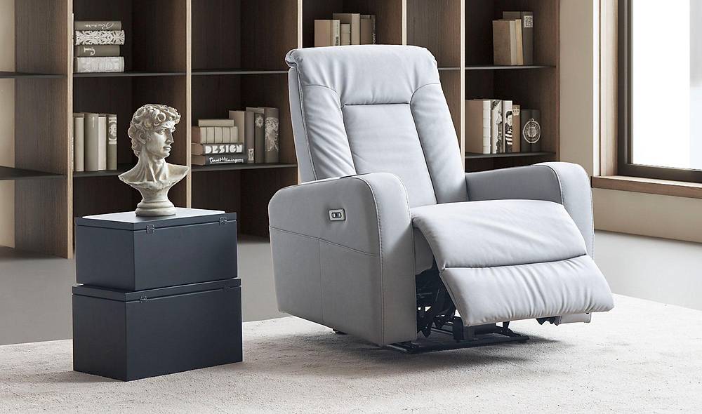 Mihenk Recliner