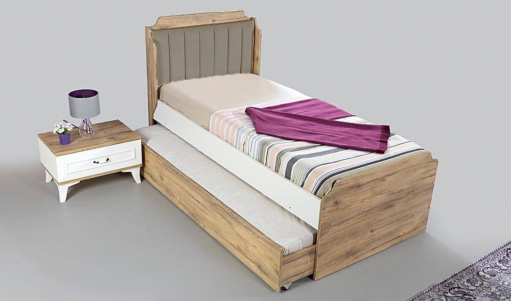 Azra Teen Room