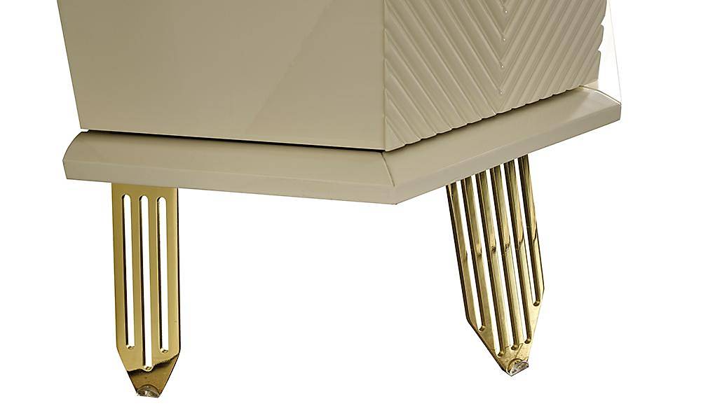 Suave Cream Dining Room