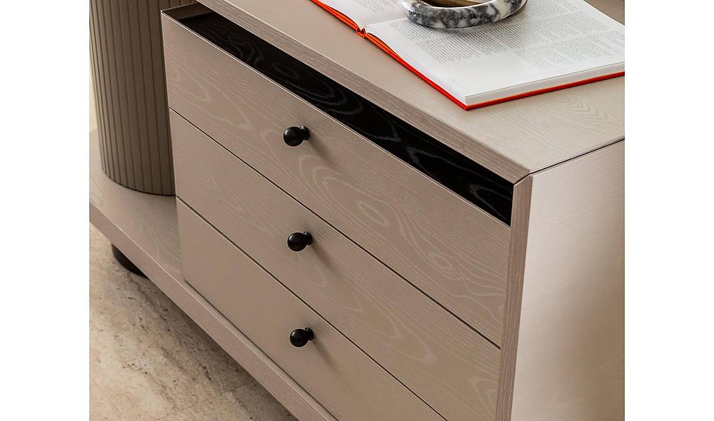 Plus Dresser