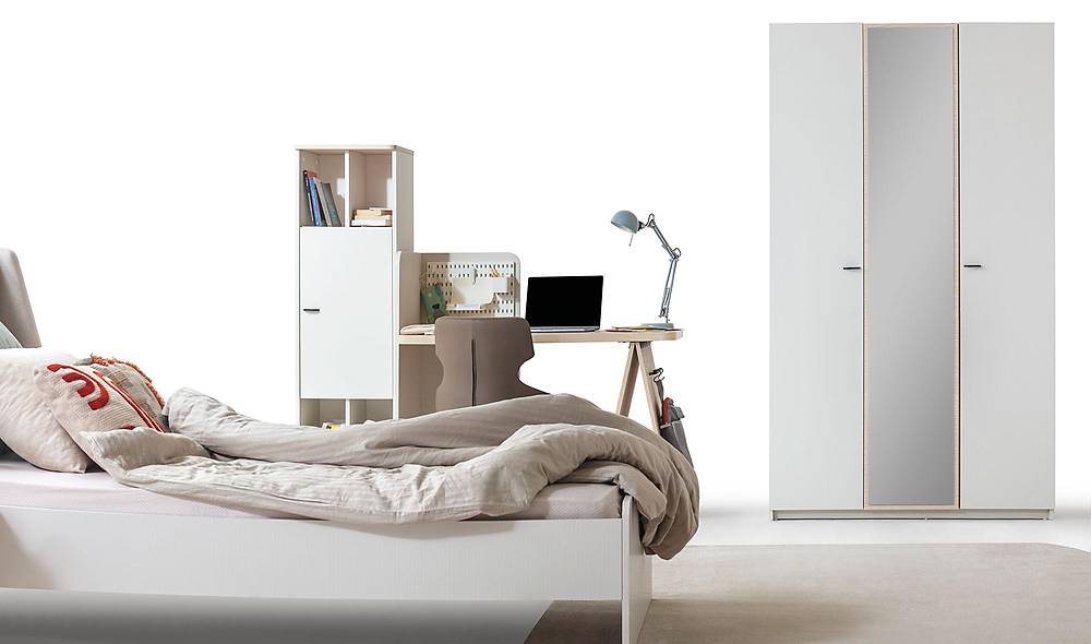 Ester Teen Room