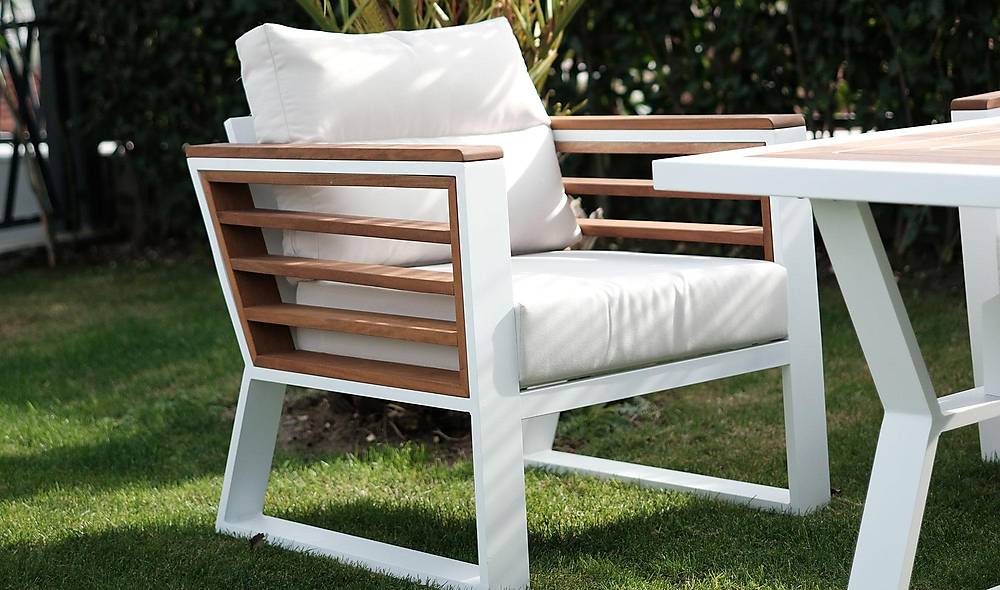 Nandy Garden Sofa Set