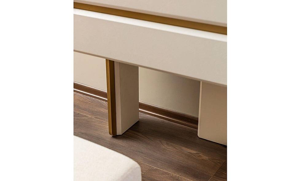 Santra Dresser