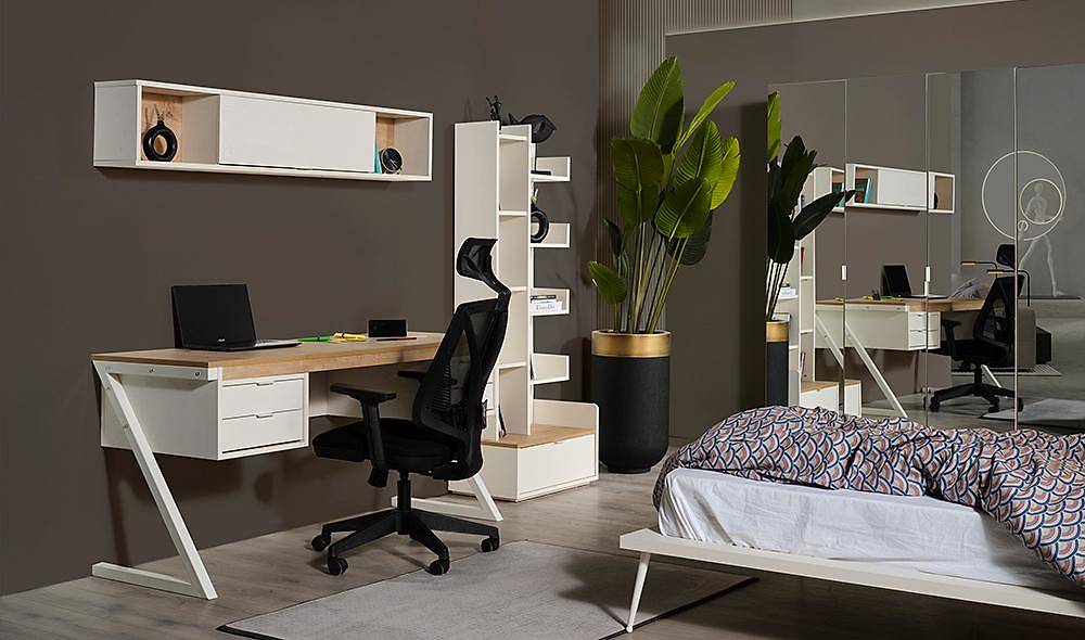 Moderno Teen Room - 3 Door Mirrored