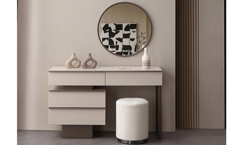 Arte Base Bedroom