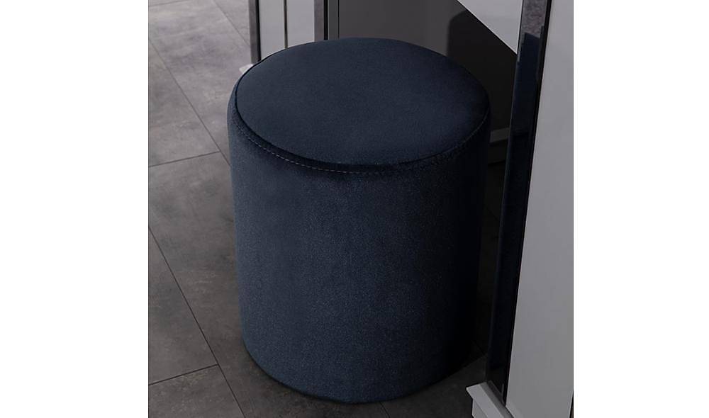 Leonis Dresser