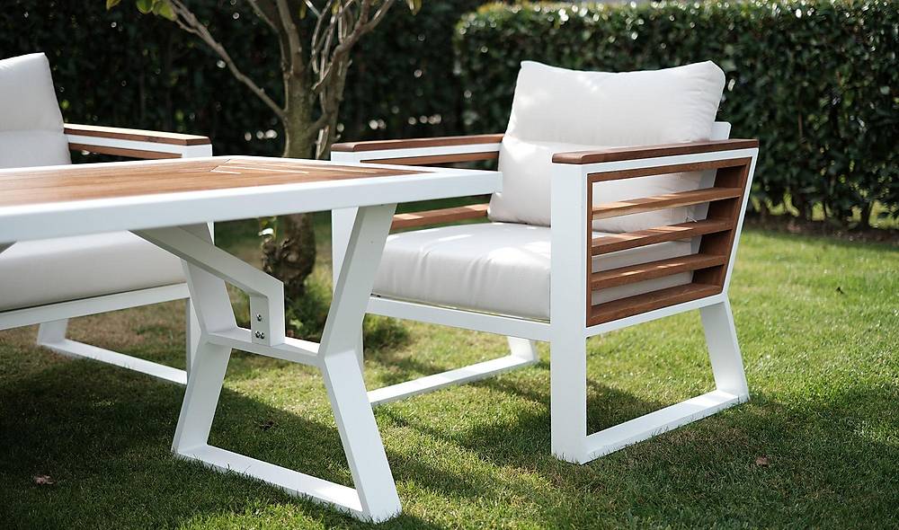 Nandy Garden Sofa Set
