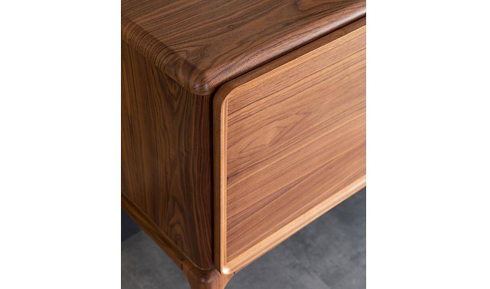 Behin Console