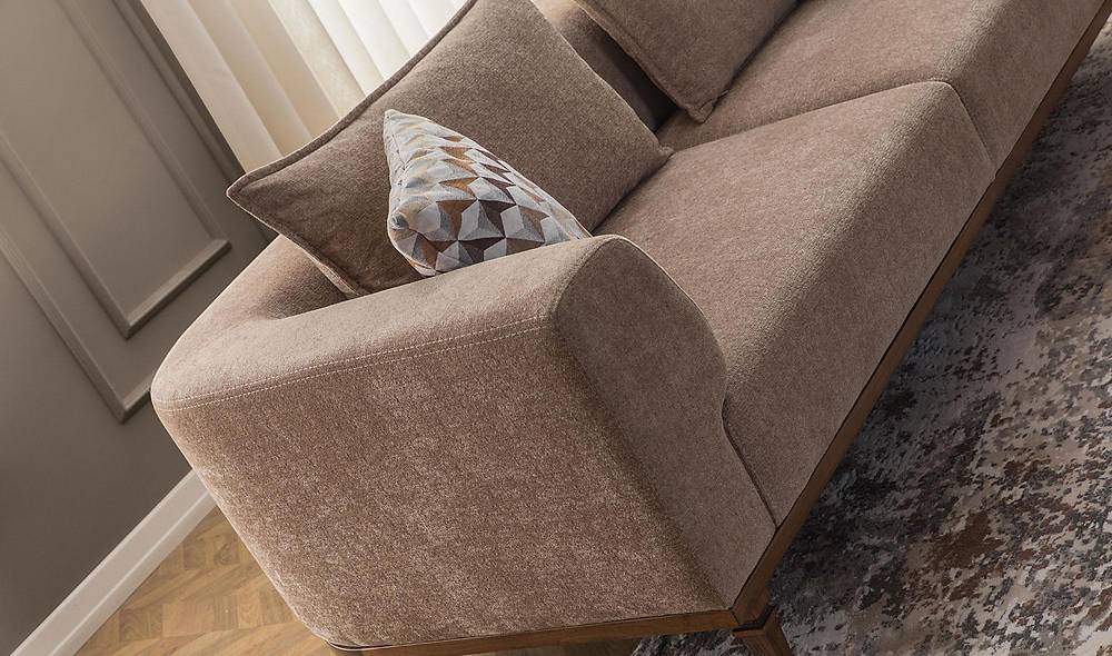 Lova Sofa Set