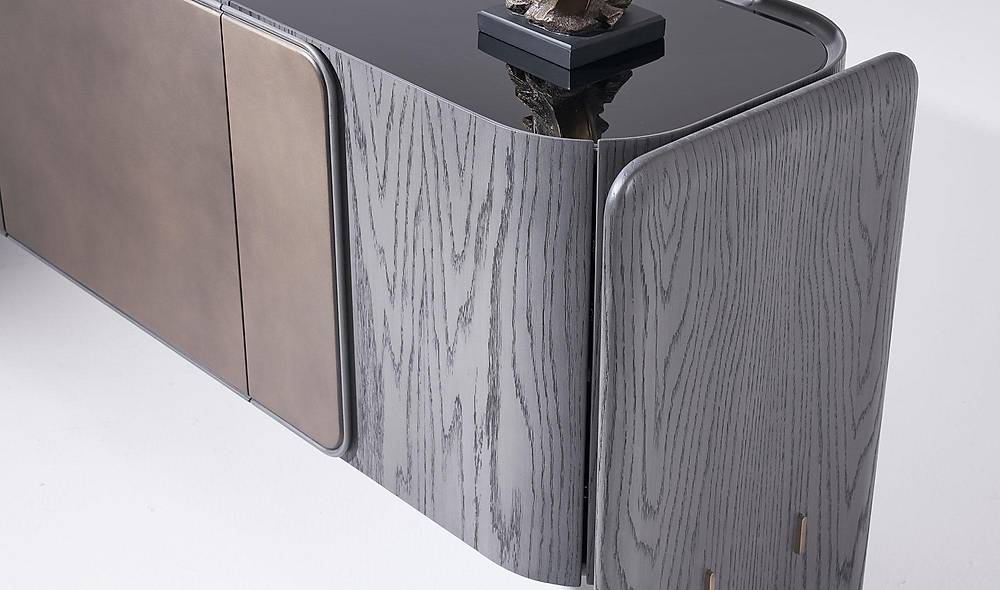 Mathilda Console