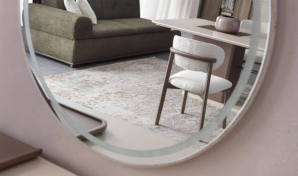 Lacy Dining Room