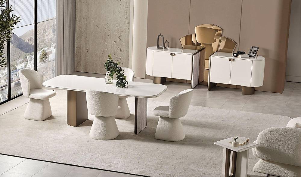 Zeus Dining Room