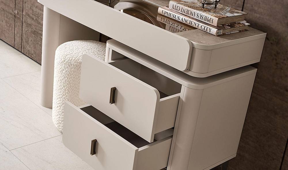 Monica Dresser - Cream