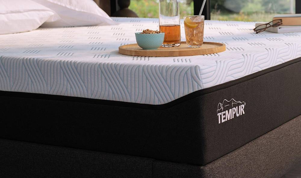 Yatsan Tempur Pro Luxe Smart Cool Bed