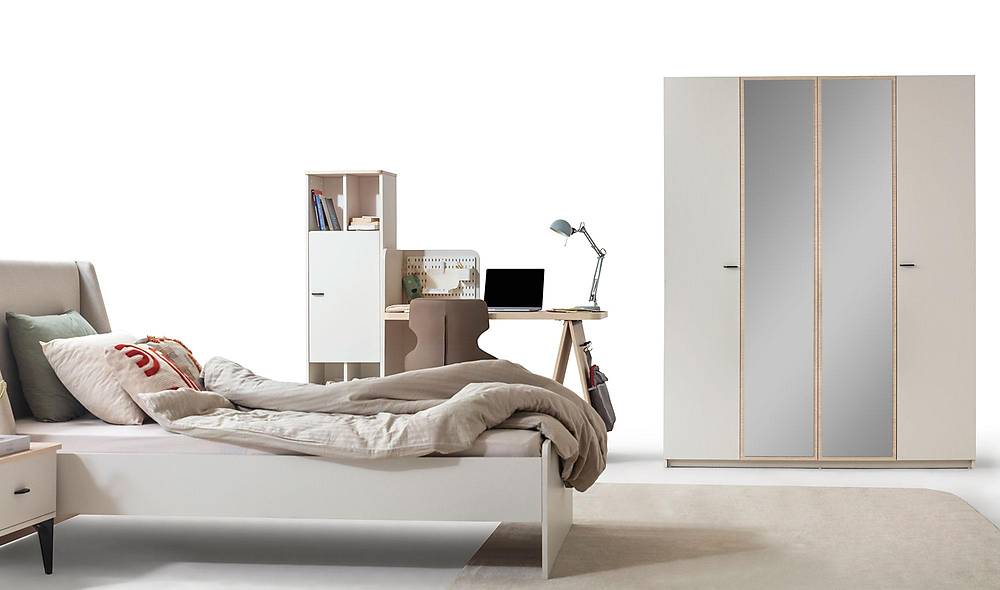 Ester Teen Room