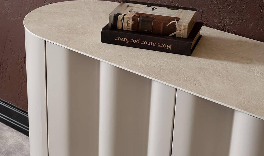 Dovita Dresser