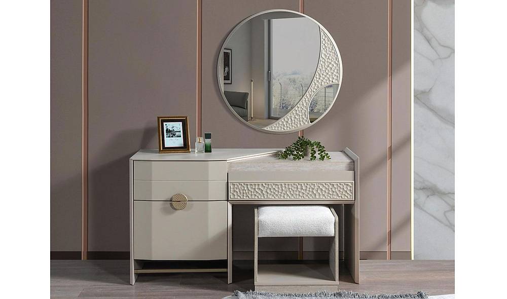 Hari Dresser