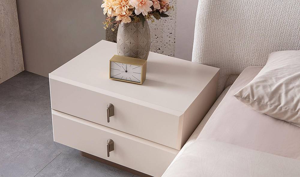 Lacy Base Bedstead and Headboard