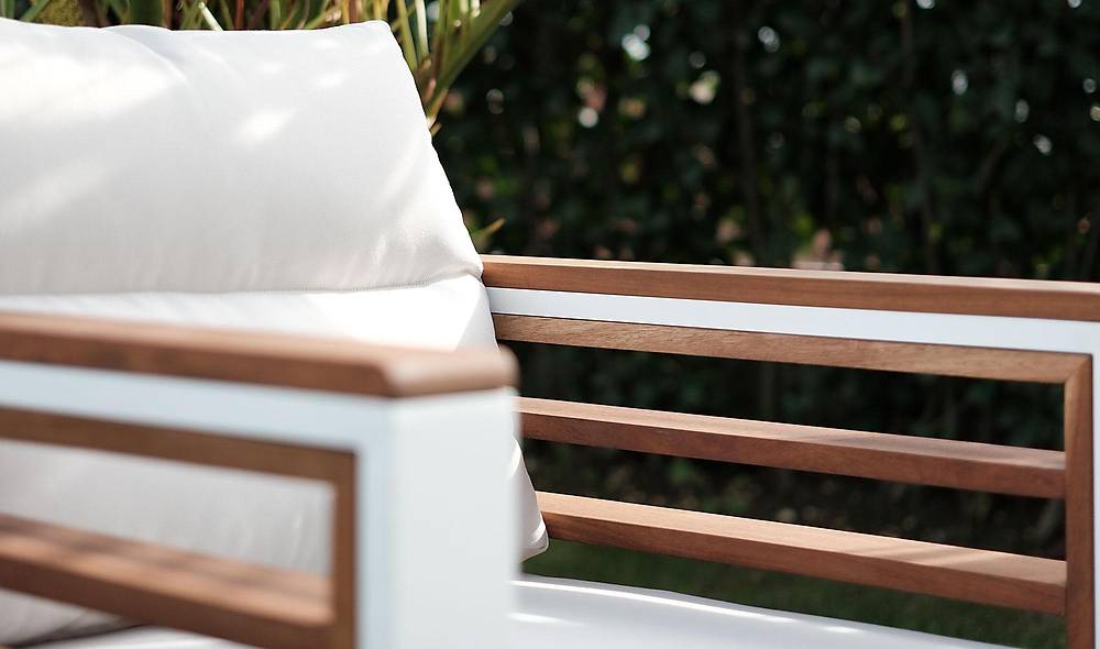 Nandy Garden Sofa Set