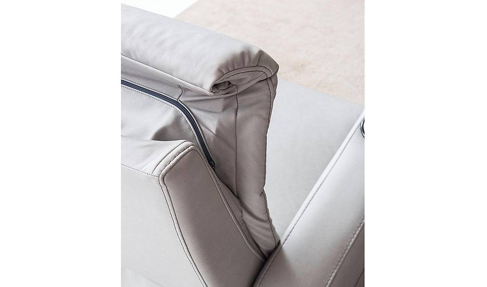 Mihenk Recliner