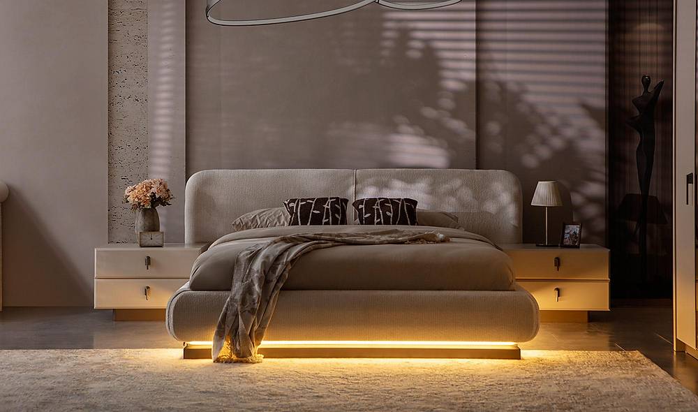 Lacy Base Bedstead and Headboard