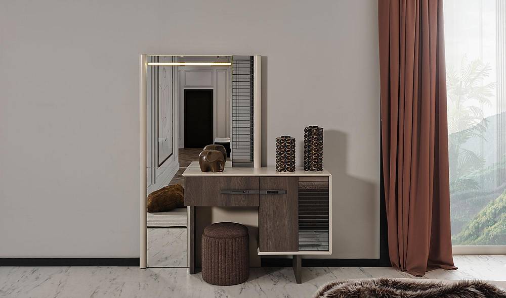Odesa Bedroom