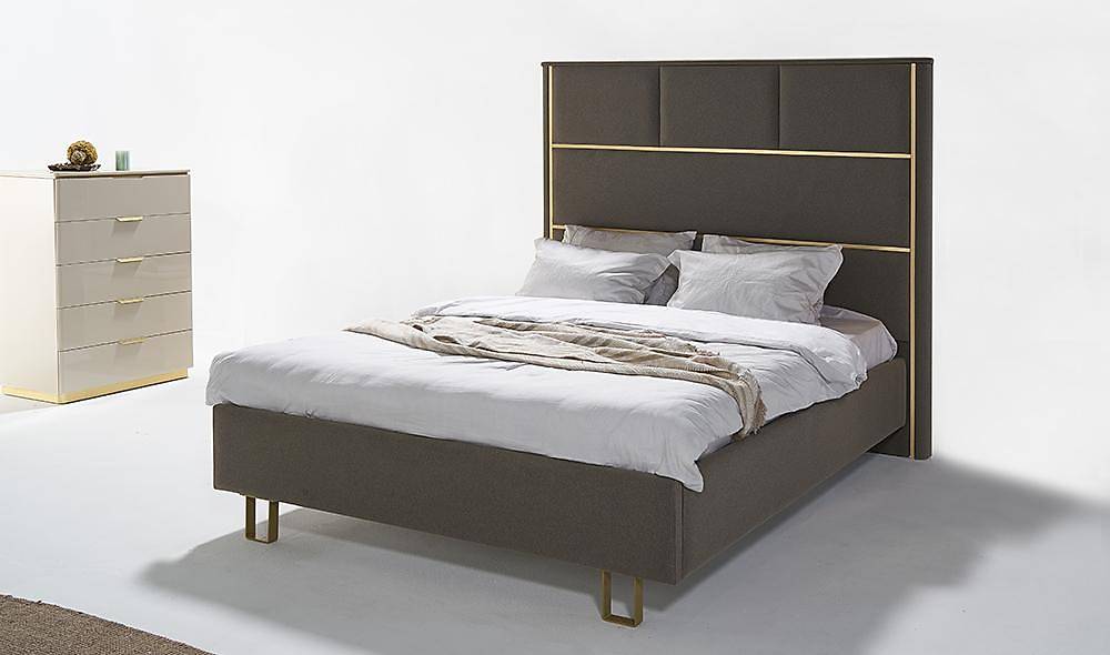 Kbrs Corner Bedroom