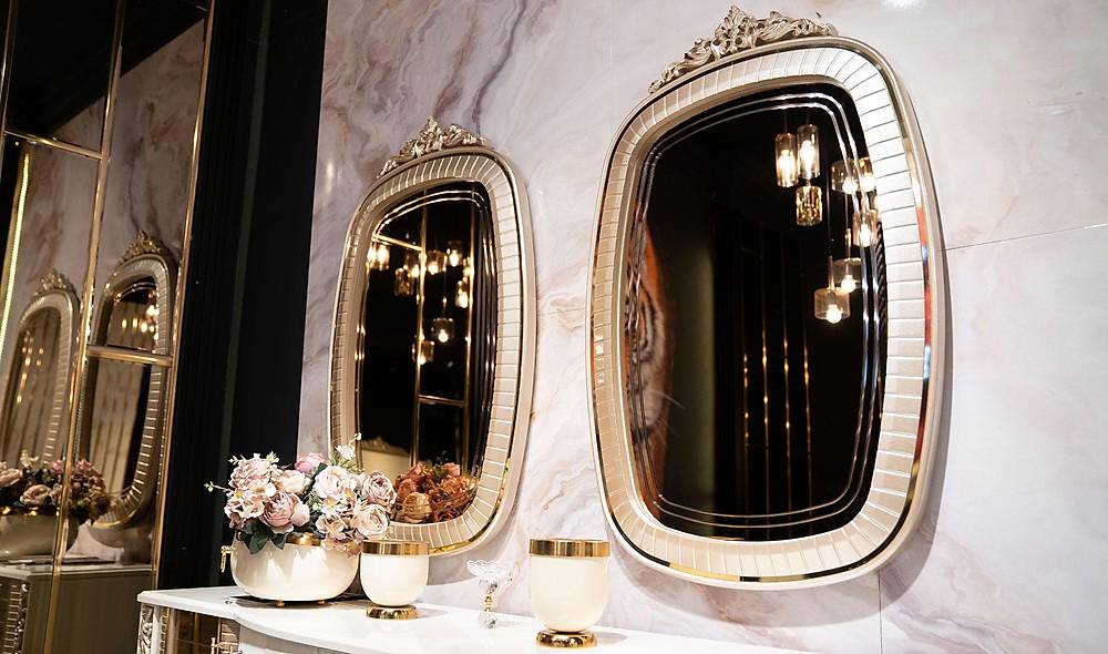 Lady Dining Room