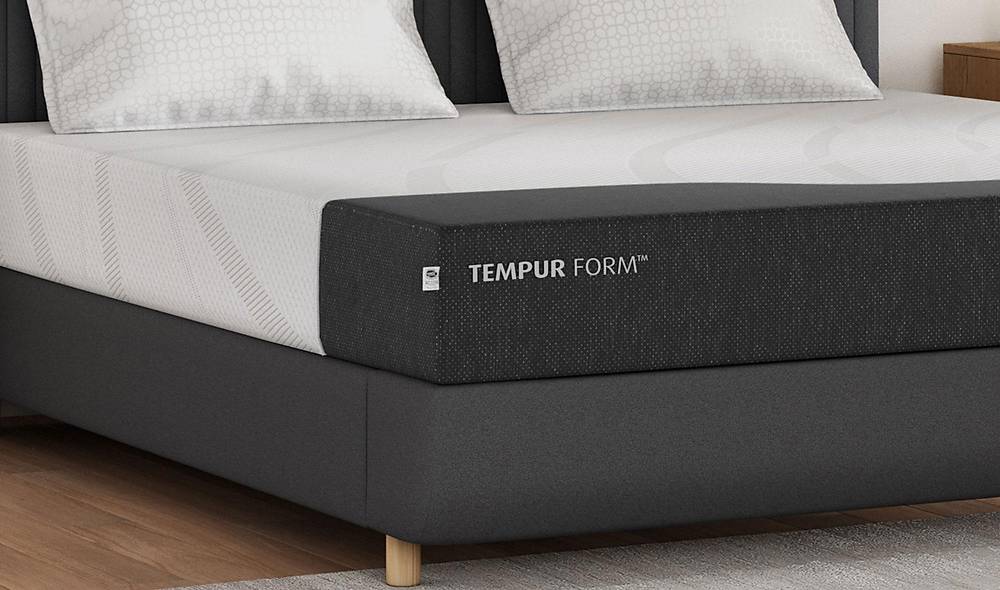 Yatsan Tempur Form Plus Hybrid Bed