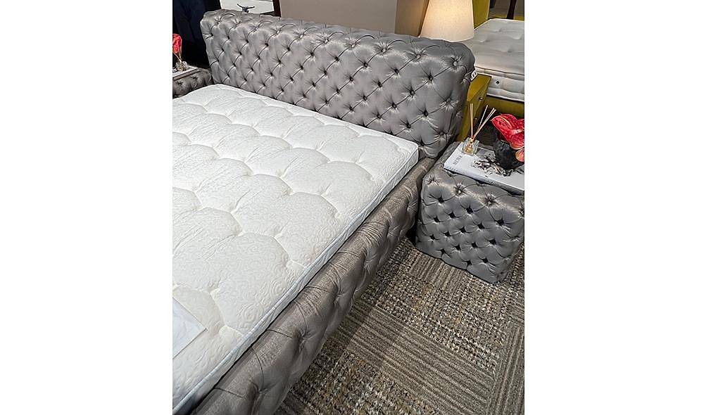 Yatsan Gallardo Baza + Başlık + 2 Komodin - Teşhir
