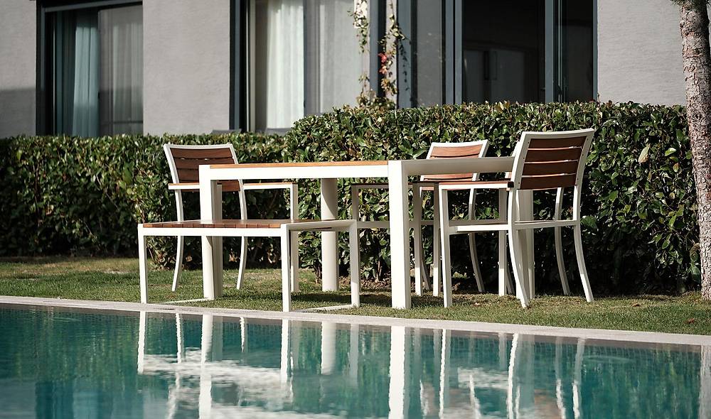 Everest Garden Table Set