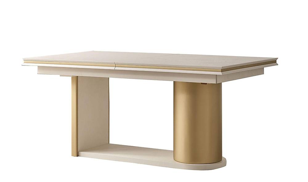 Hennes Dining Room
