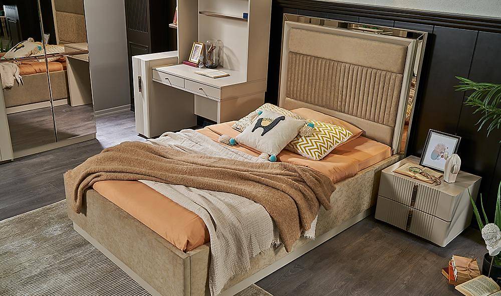 Solena Teen Room