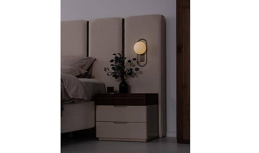 Ring Base Bedroom