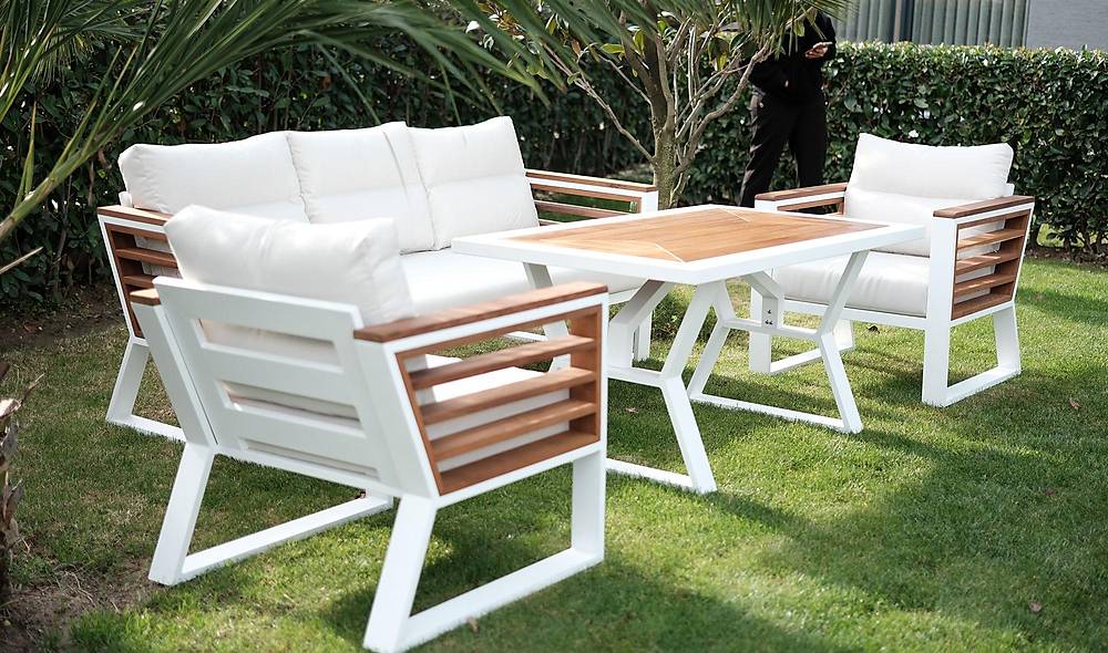 Nandy Garden Sofa Set