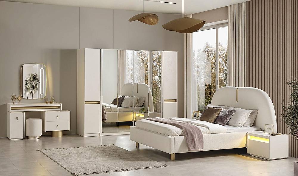 Hennes Bedroom - 6 Door
